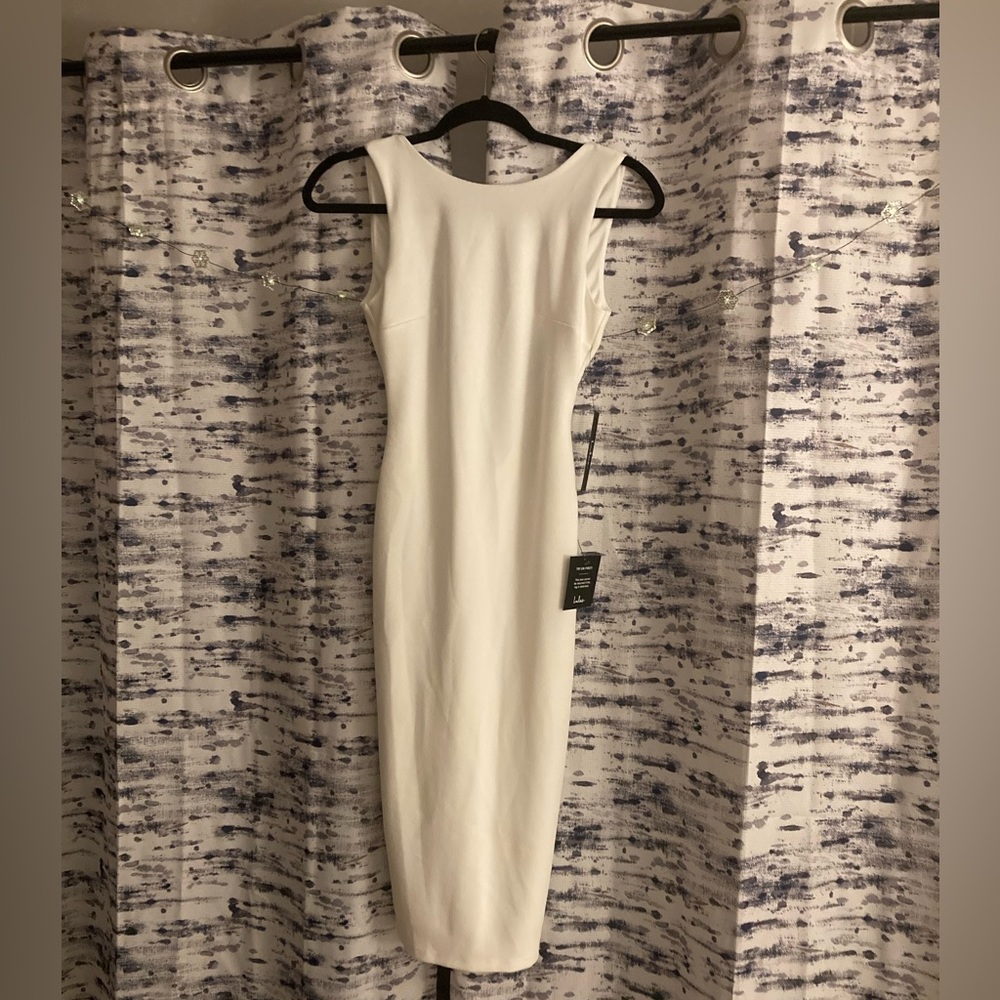 *NEW WITH TAGS* XS LuLu backless midi white dress